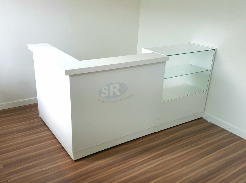 L e vitrine III