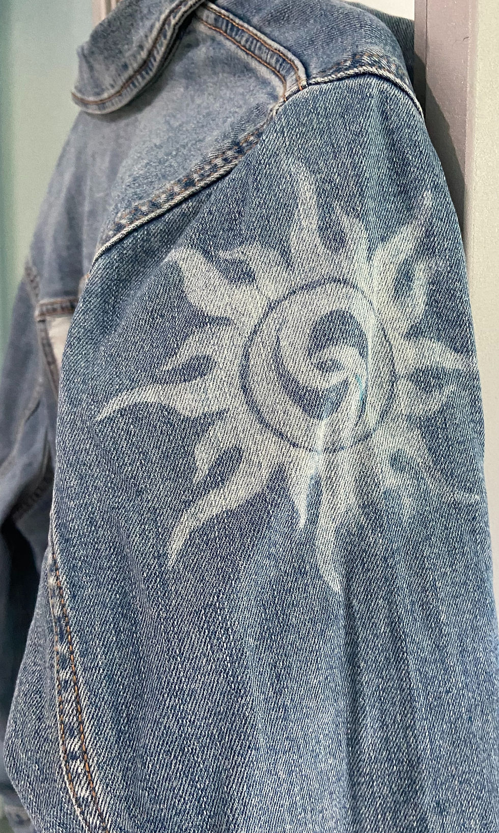Thumbnail: Ember Flower Jacket