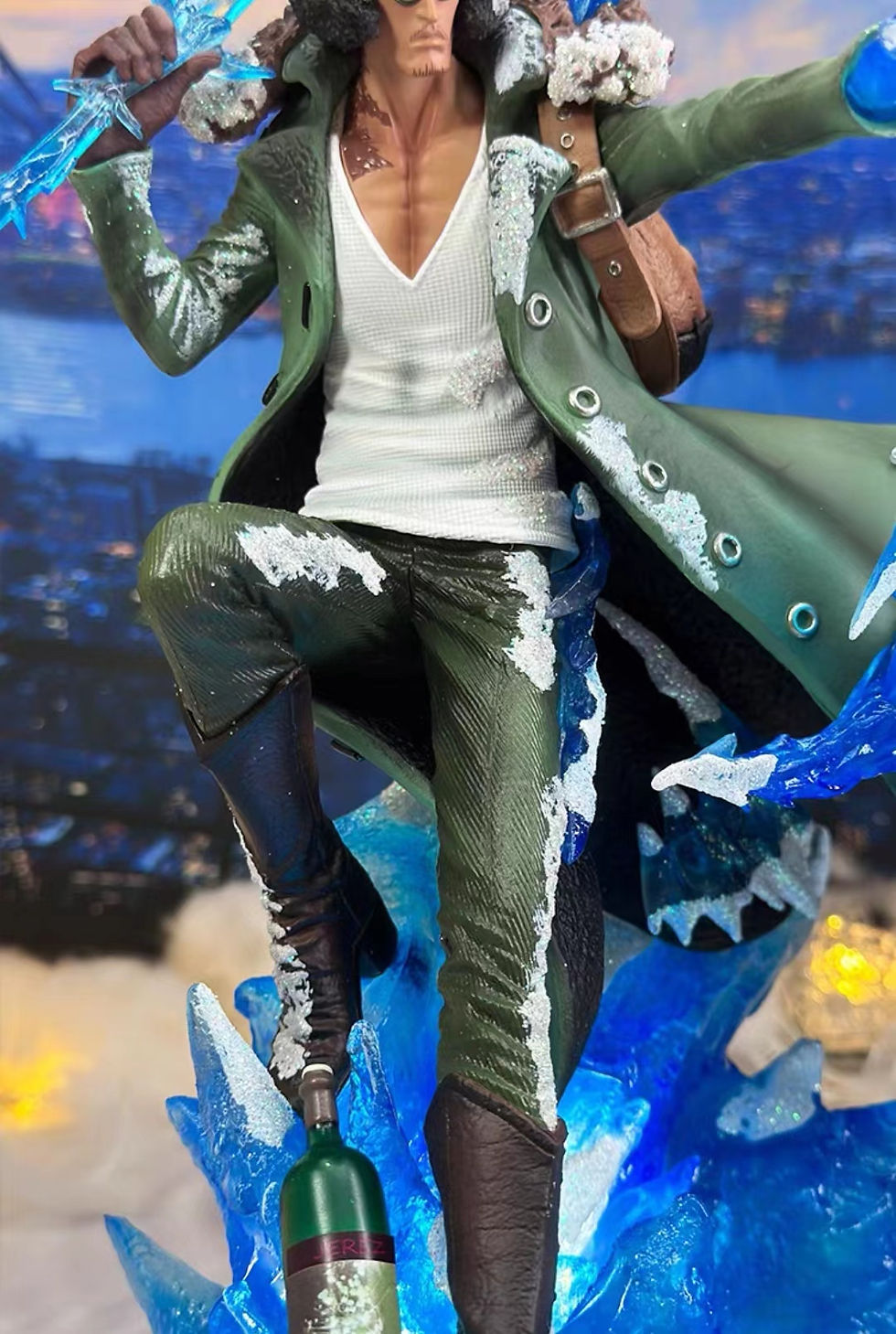 Thumbnail: One Piece POP MAX Lx Shooting star navy Kuzan Golbal Limited 499 PCS