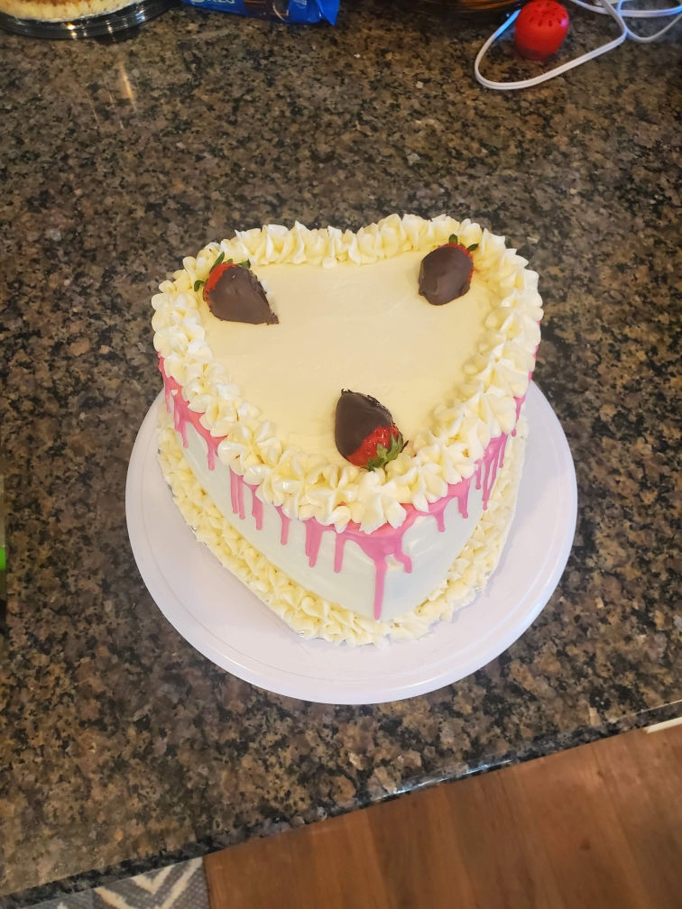 Heart shape cake any flavor 