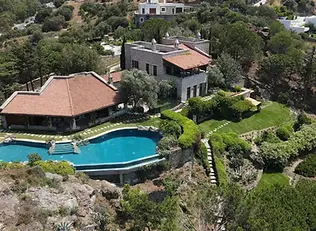  This Stunning Estate Is Nestled On 10.000m2 Of Prime Land In Yalikavak's No.1 Post Code!! 