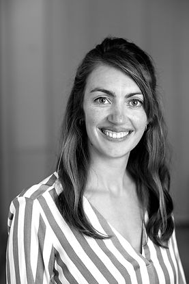 Photo Virginie(1)_edited.jpg