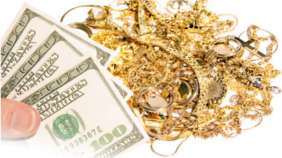 Cash for gold image.