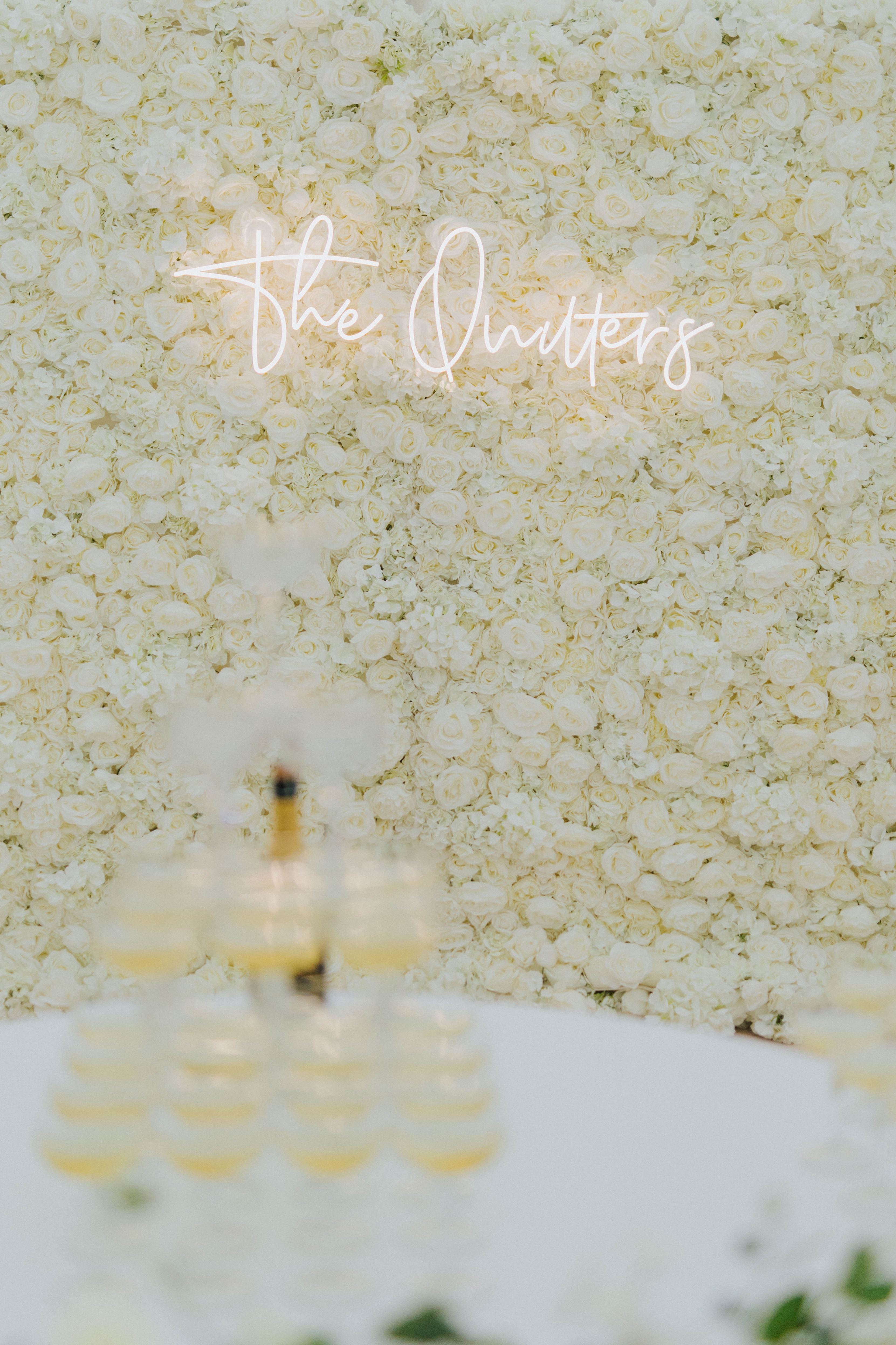 White flower wall