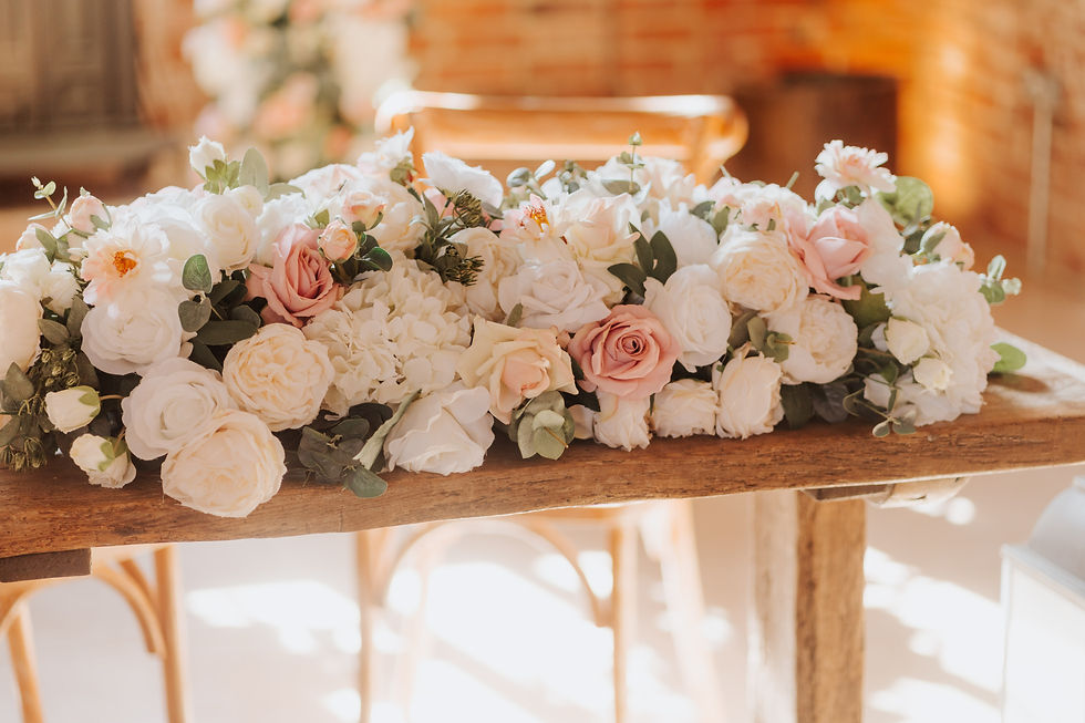 Thumbnail: Artificial floral arrangements