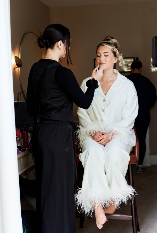 Thumbnail: Bridal nightwear hire
