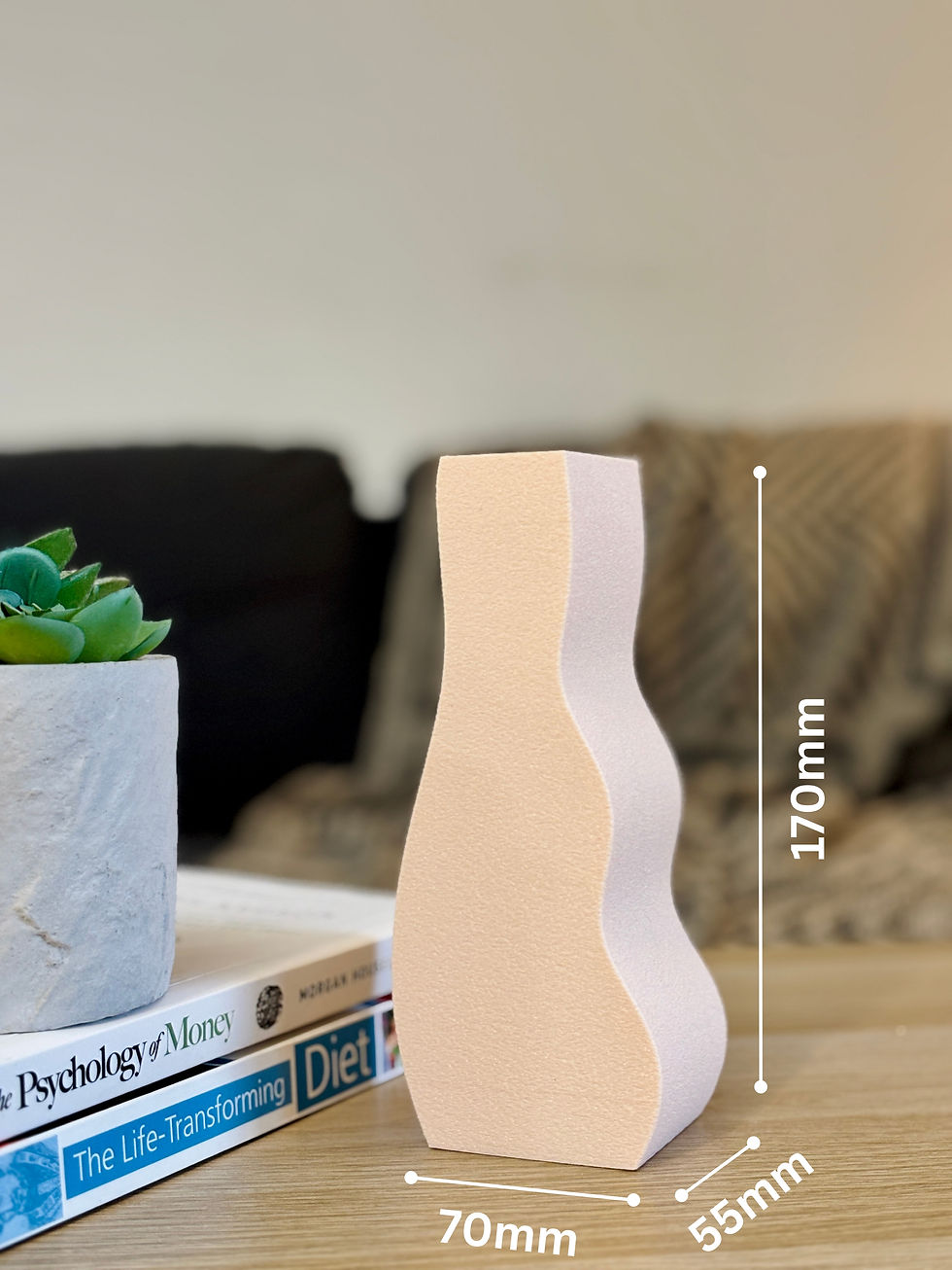 Thumbnail: Wavea – The Wavy Minimalist Vase