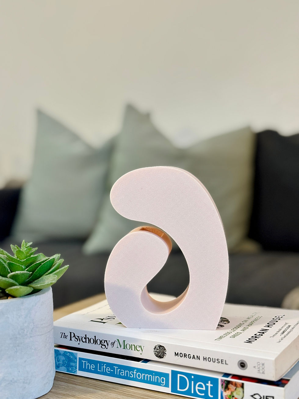 Thumbnail: Loopa – The Modern Sculptural Vase