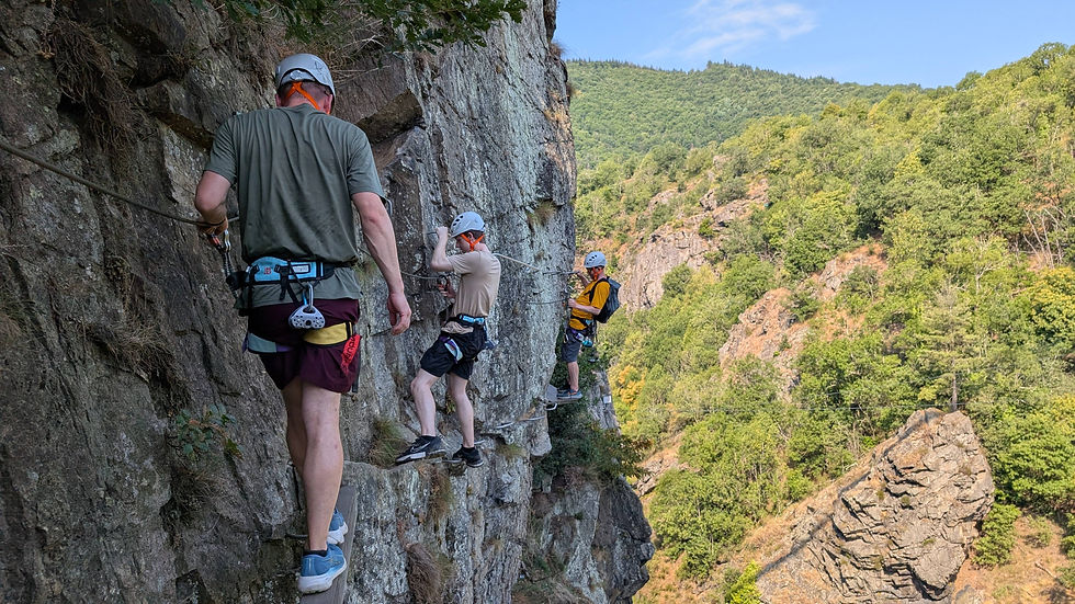 via-ferrata-montagne-noire.jpg