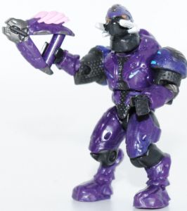 A detailed look at the 2012 Mega Bloks Purple Ascetic from their Halo sets  96952 & 97024 COVENANT ARMORY PACK.