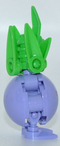 Oddish version 1 from the Mega Construx 2017 Pokémon set Pokémon Multi Pack  (FPM10).