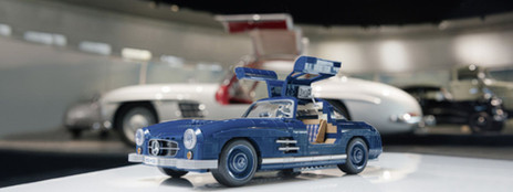 This article contains PDF instructions and detailed information about the 2025 Mattel Brick Shop Mercedes-Benz 300 SL (HWW25).   