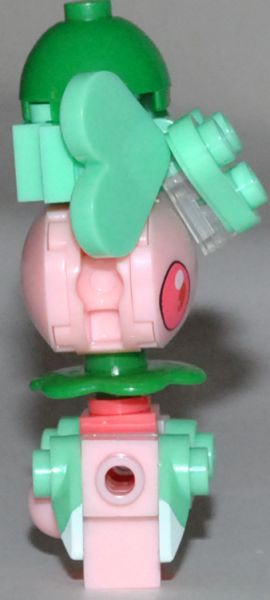 Fomantis version 1 from the Mega Construx 2017 Pokémon set Fomantis (FPM05).  