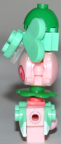 Fomantis version 1 from the Mega Construx 2017 Pokémon set Fomantis (FPM05).  