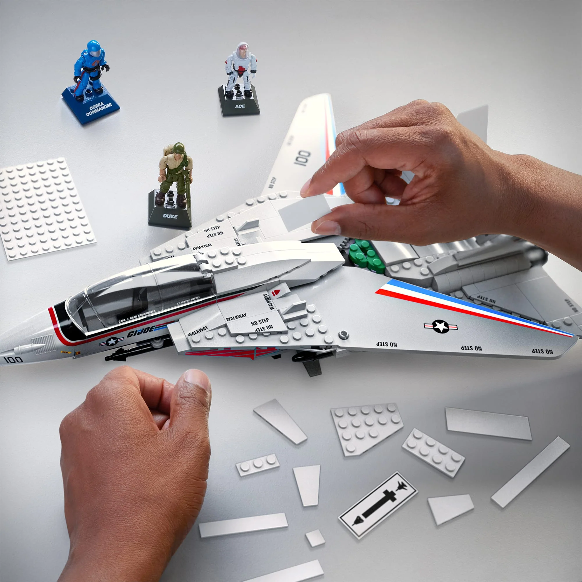 Mega Construx and Hasbro have teamed up to bring you set HYL43 Skystriker vs HISS 