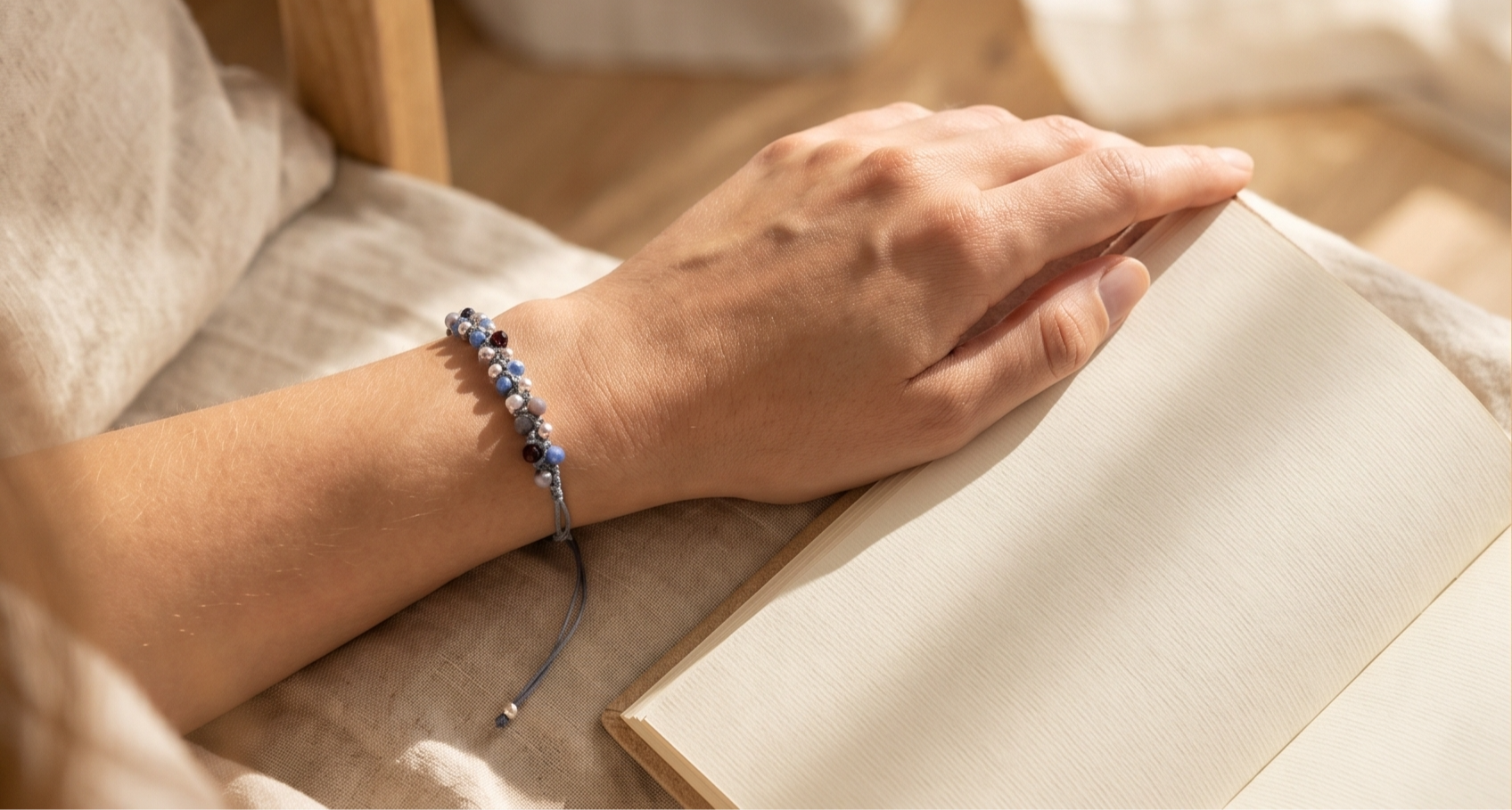 Moments of light bracelet
