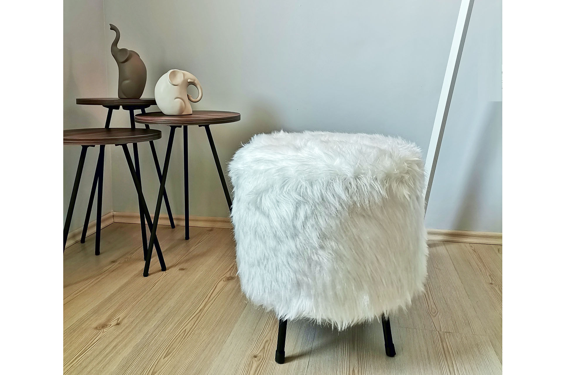 Roma Puf Peluş Beyaz