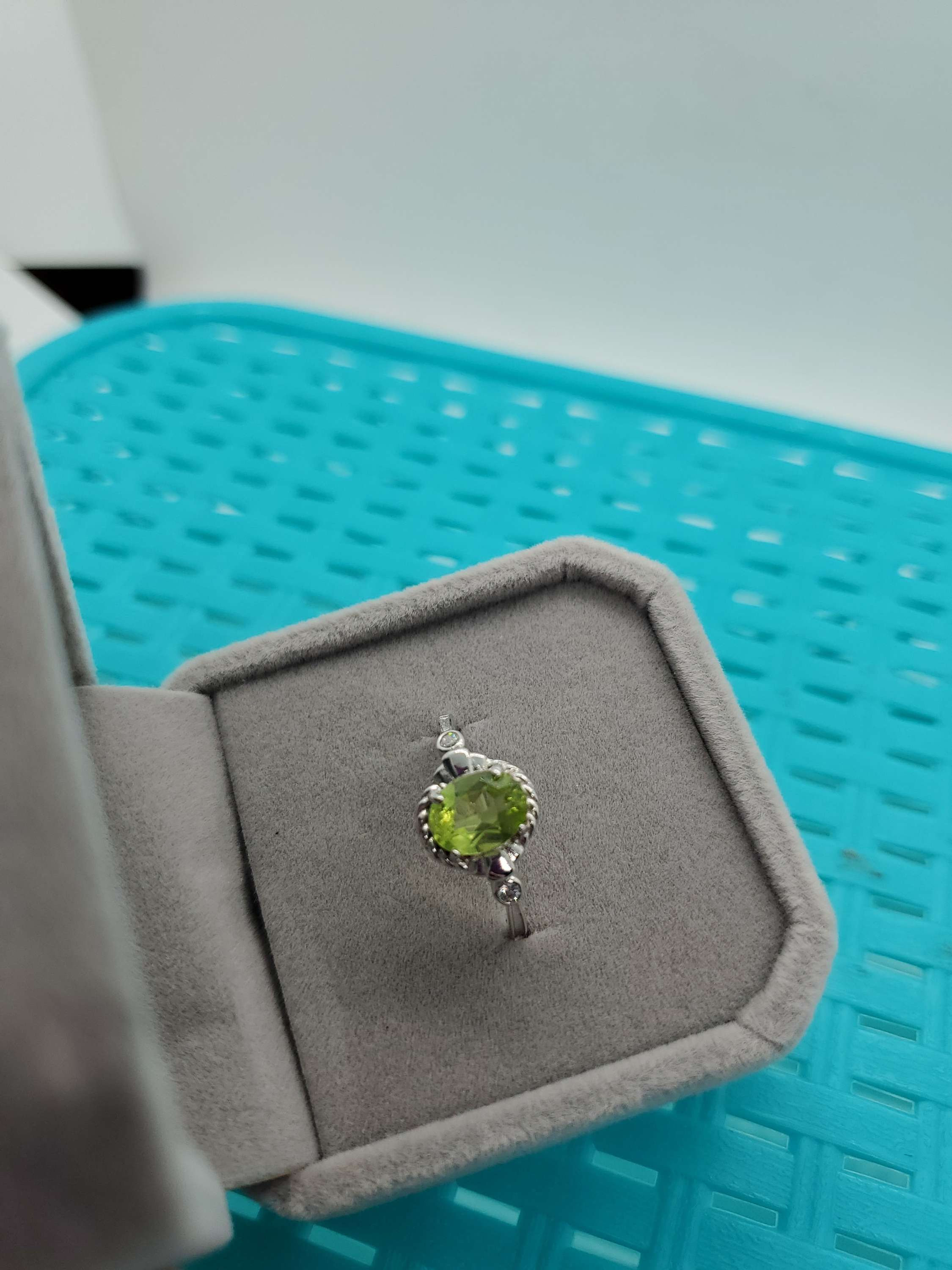 925 sterling silver adjustable ring with peridot