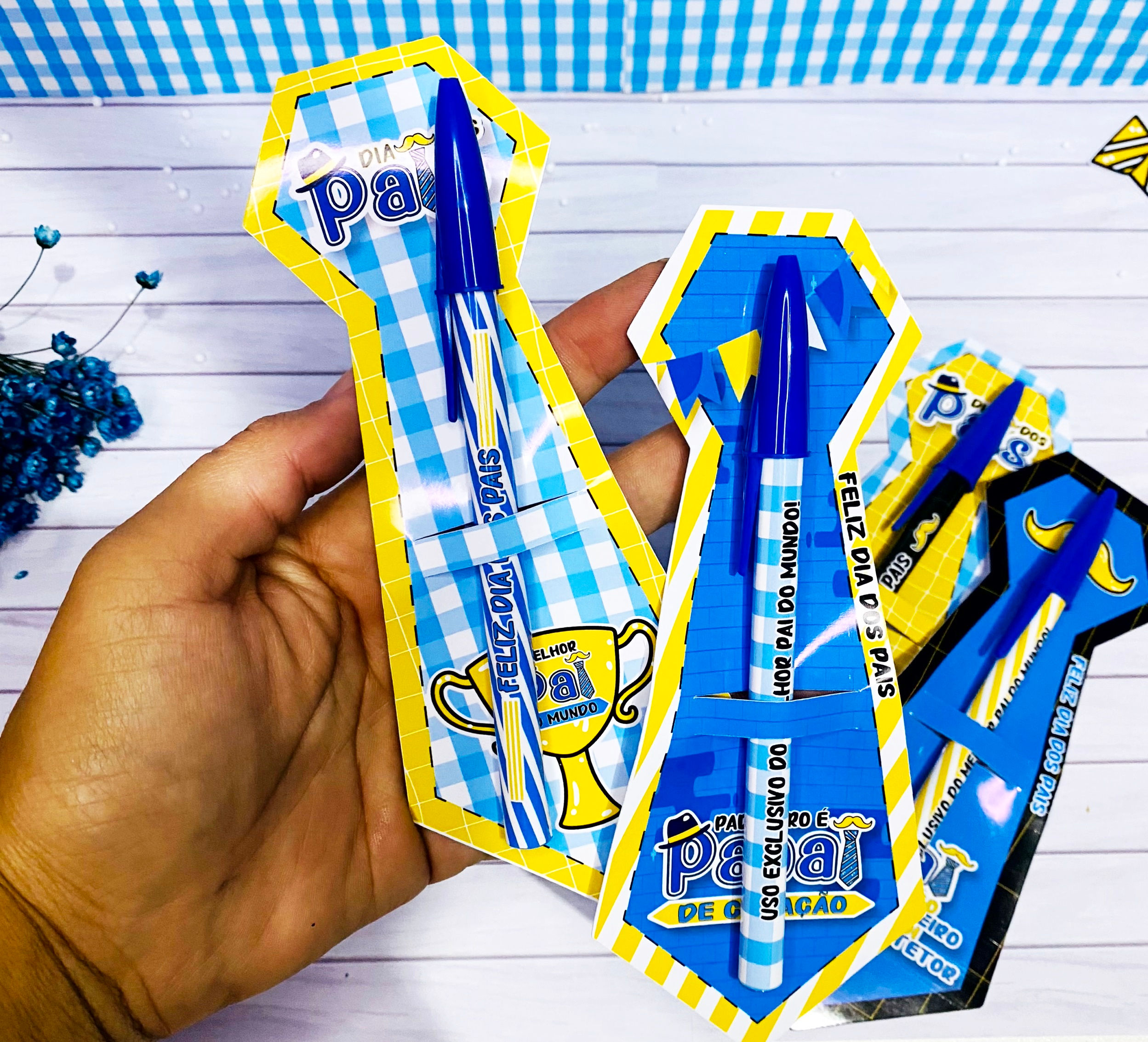 PAIS - 2023 - CARD + CANETA