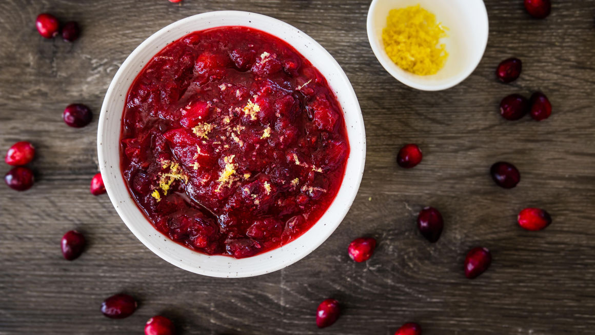 EASY AND HEALTHY CRANBERRY SAUCE RECIPE