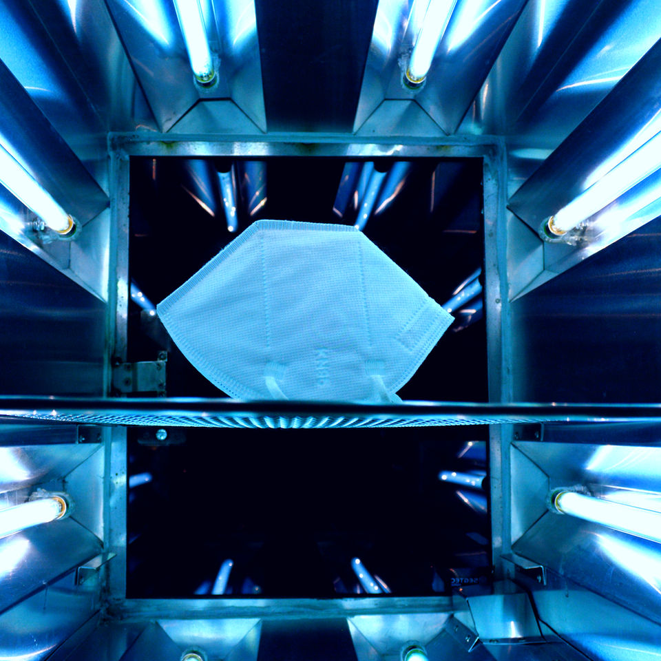 Vista interior con producto (frente)