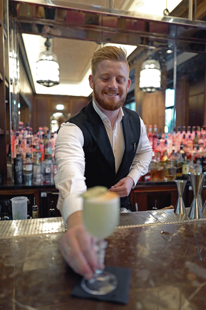 bartenders