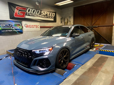 RS3 on Dyno after Ulock and tune