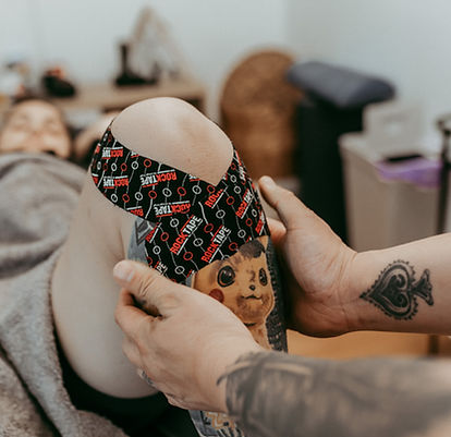 Hallam Crossfit Osteopath Injury Help Rocktape knee pain