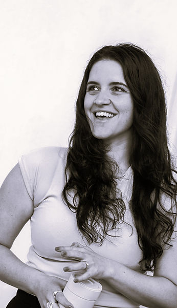 Lauren_Headshots25 cropped bw.JPG