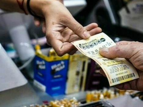 Vince 314 milioni di euro, ma quando va a ritirare premio l’amara sorpresa: “Scusi, sono i numeri errati”