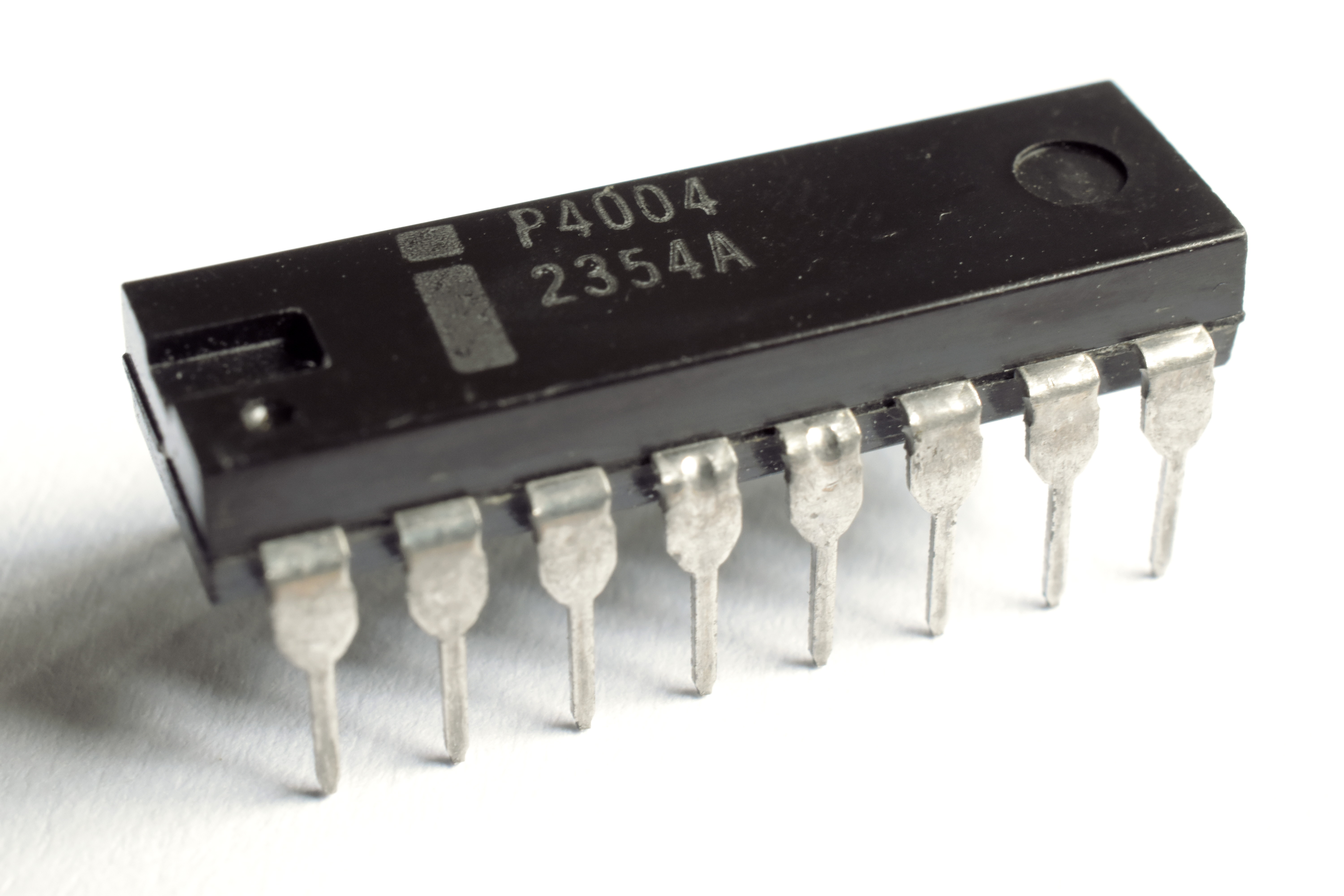 מעבד Intel P4004, המיקרו-מעבד הראשון בהיסטוריה