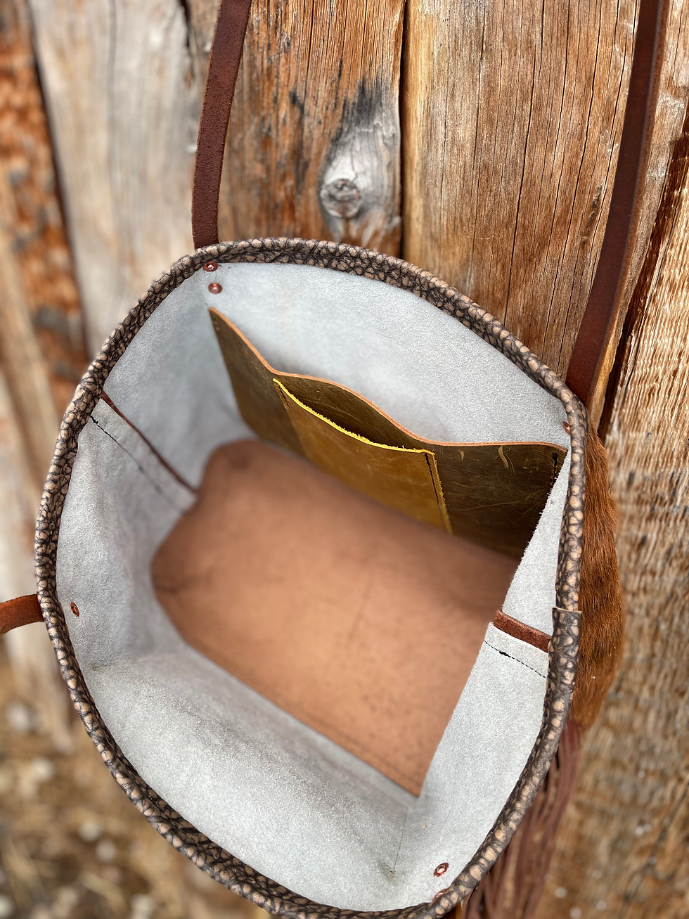 Thumbnail: tote close up of interior pockets