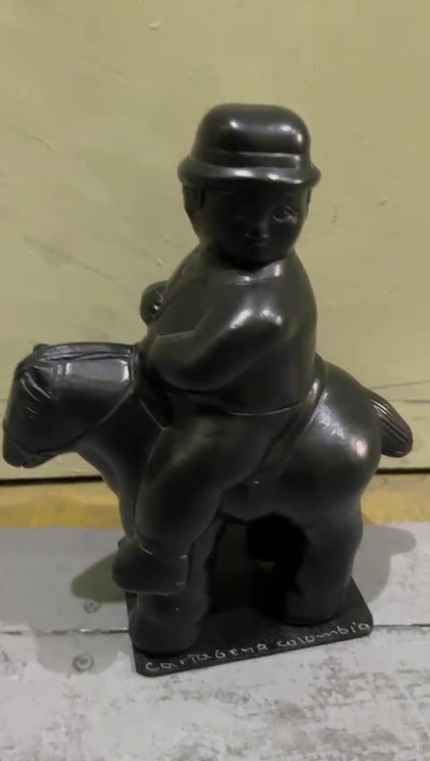 Miniatura: ESCULTURA MINI BOTERO