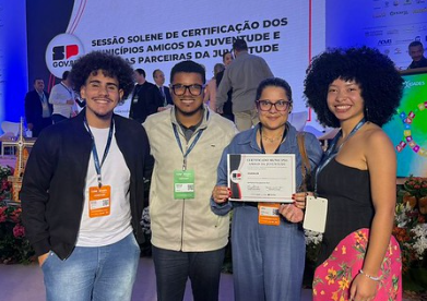 Guarujá é reconhecida com Certificado de Município Amigo da Juventude 2025
