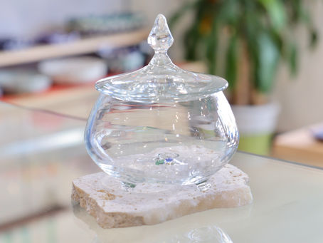 琉球ガラス 三つ足黒糖入れ入荷