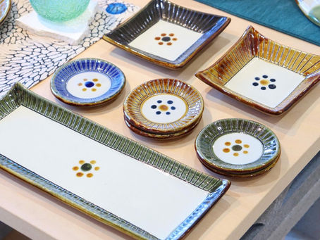 やちむん 陶眞窯 線彫り花ぐ〜入荷