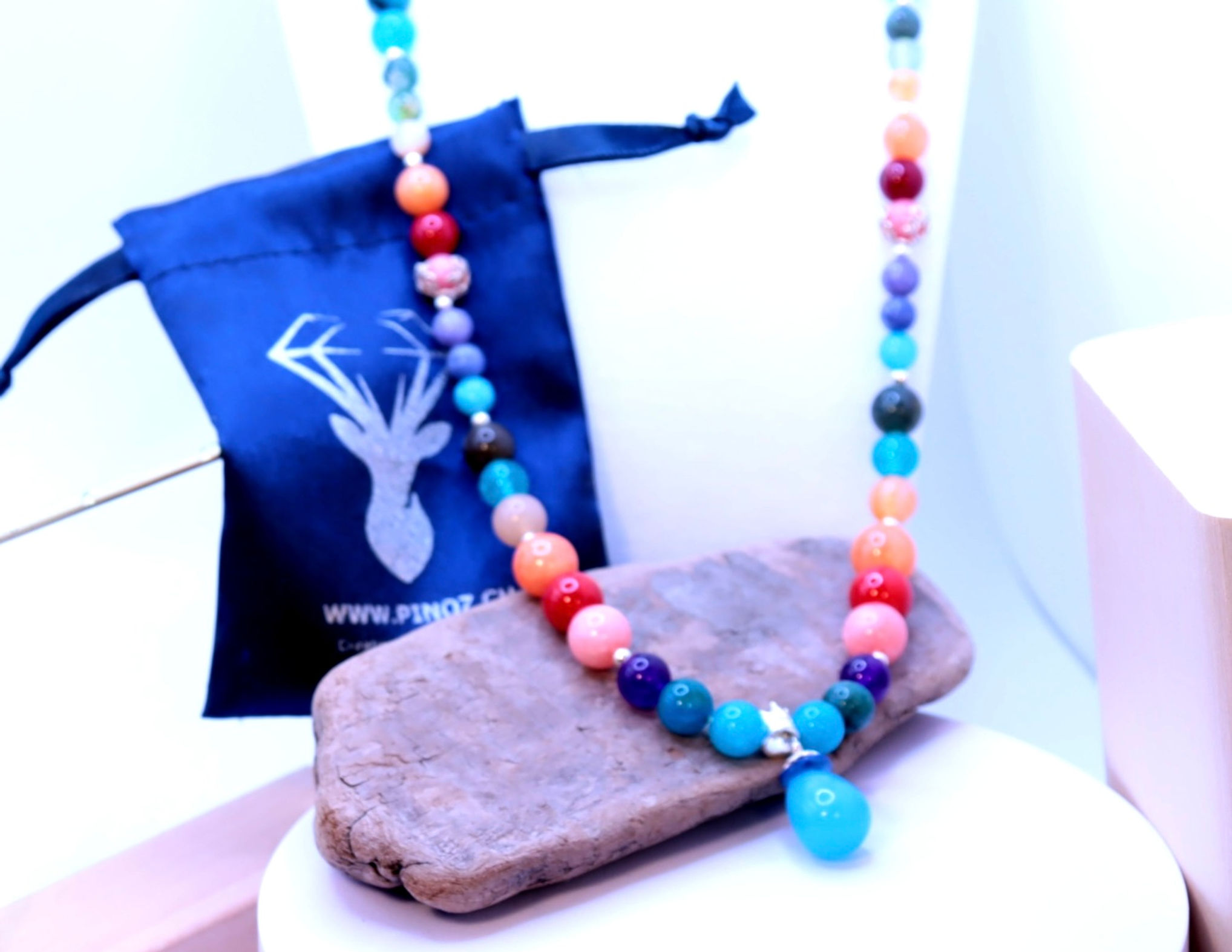 Collier Arc-en -ciel Femme, symbole goutte pierre (53cm)