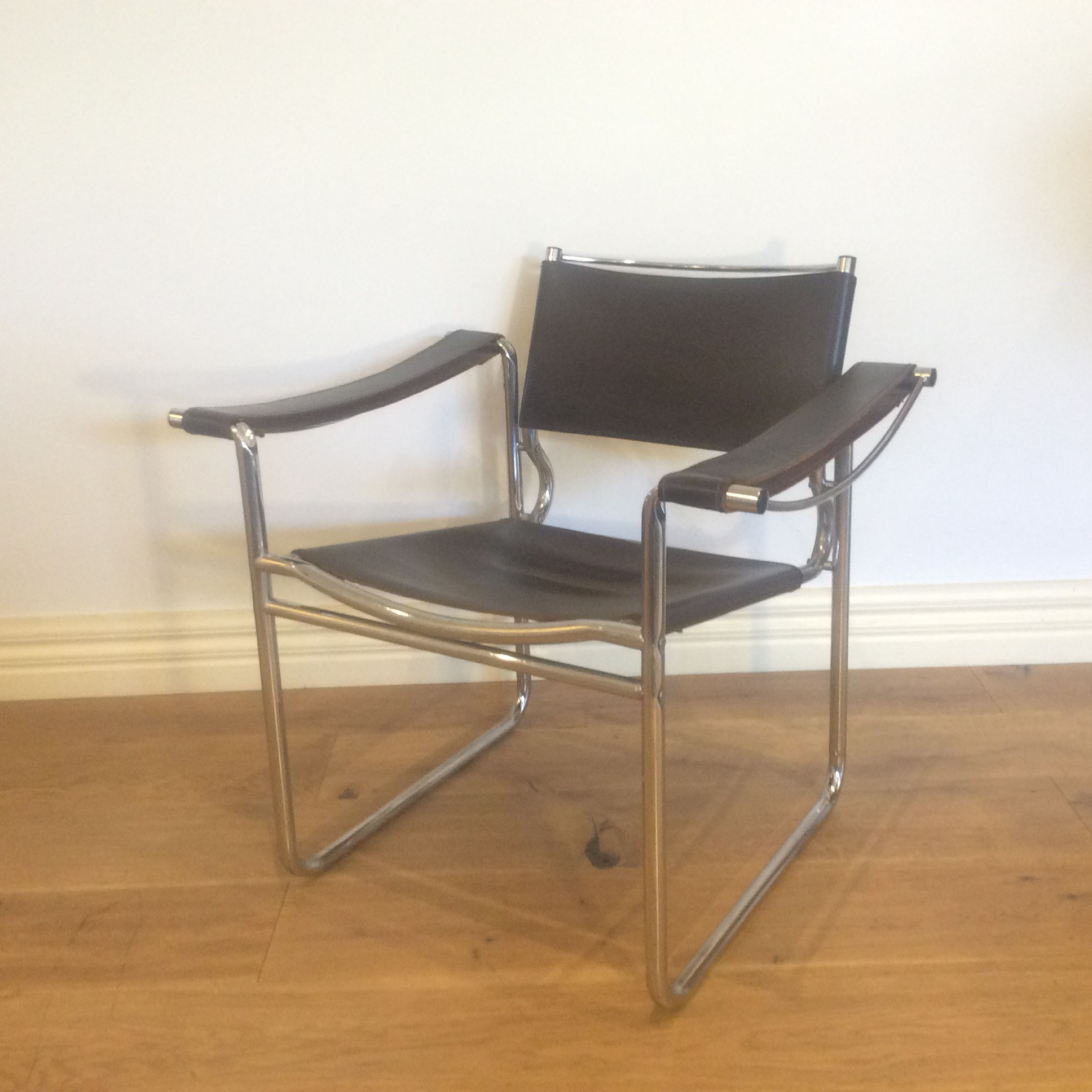 Mid Century Le Corbusier Sling Leather Strap Armchair.