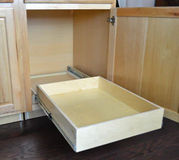 Thumbnail: Pull-out trays