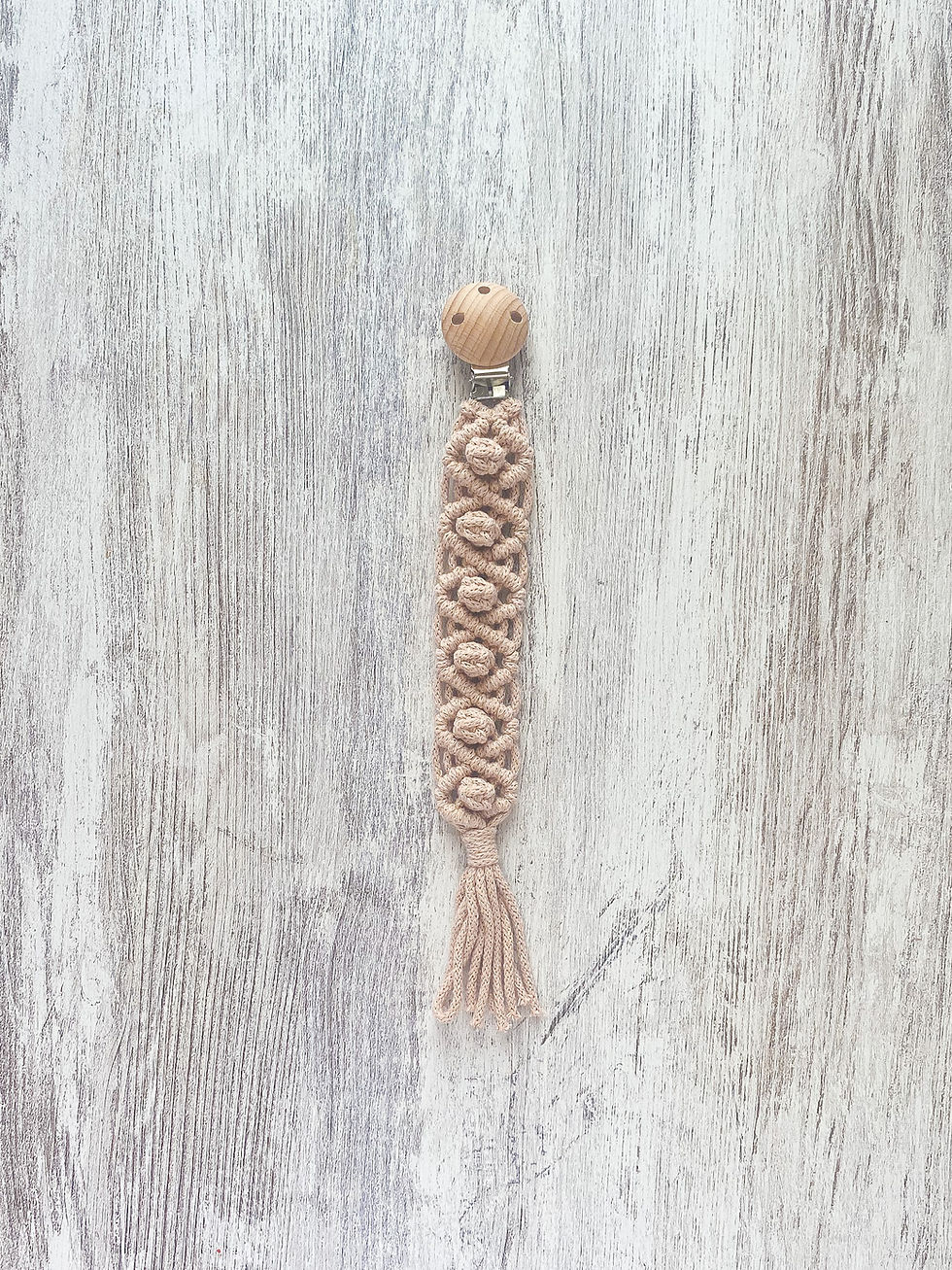 Miniatura: Penjallet de Macramé per al Xumet - Col·lecció Botó
