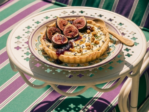 Feigen- & Ziegenkäse-Tarte: Ein herzhaft-süßes Backkunstwerk, das dein kulinarisches Herz im Sturm erobert