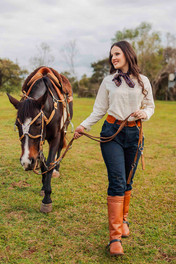 ensaio fotografico no campo com cavalo 