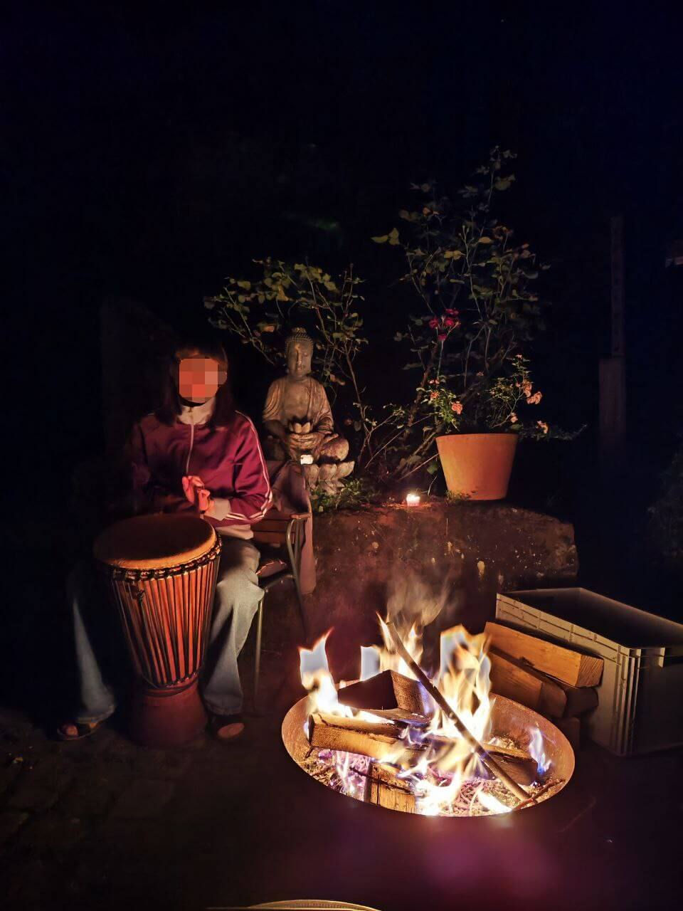 Trommeln am Feuer