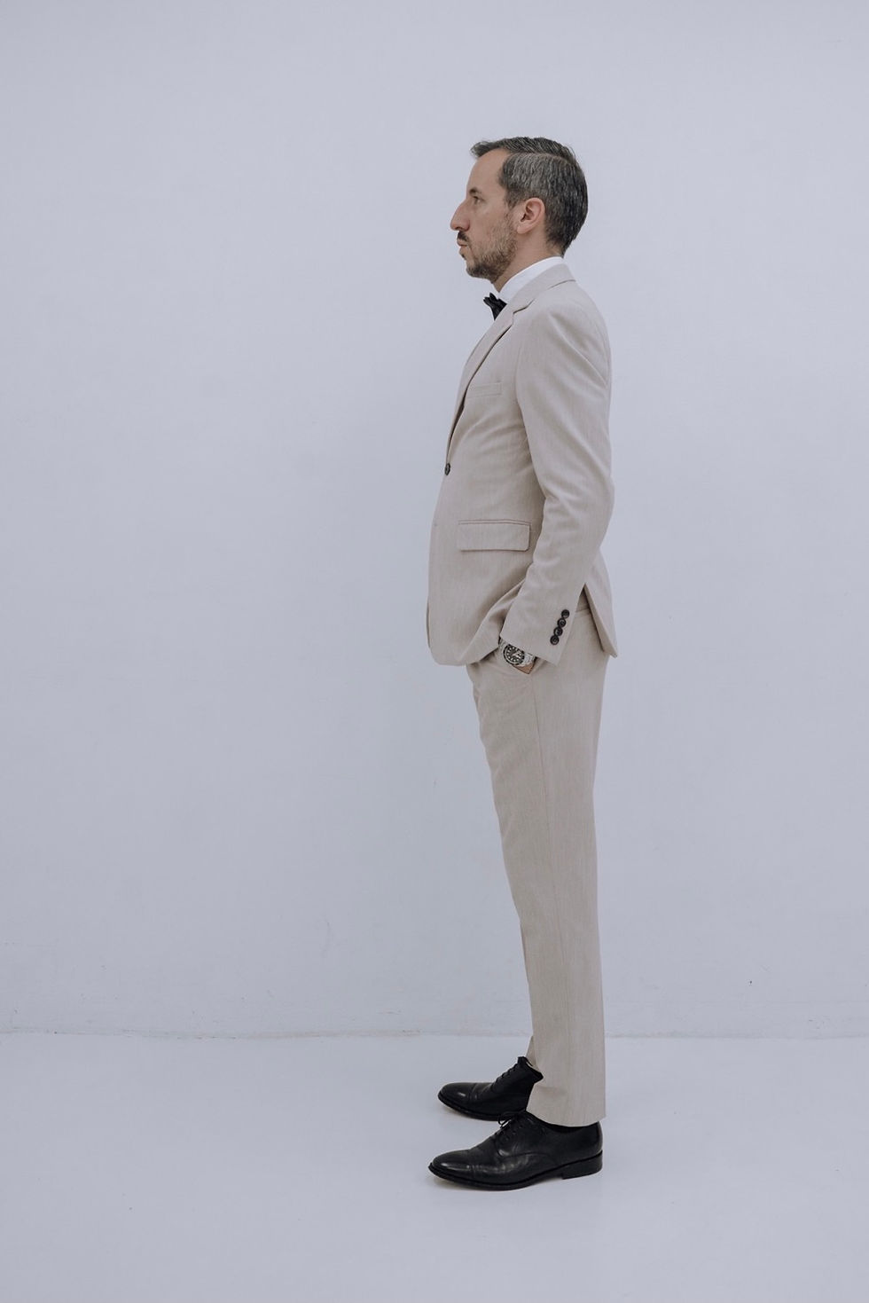 サムネイル： Beige Suit