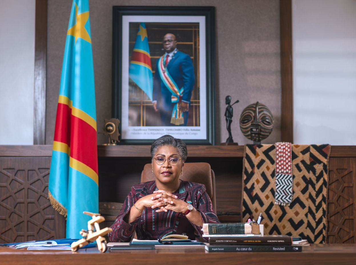 🇨🇩 Judith Suminwa Tuluka, the first female Prime Minister of the DRC, symbolizes a new era of leadership rooted in reform, resilience, and national dignity. 