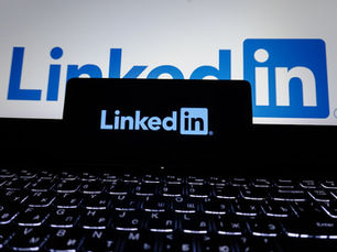Candidates Are Outpacing Employers in AI Adoption for Job Searches