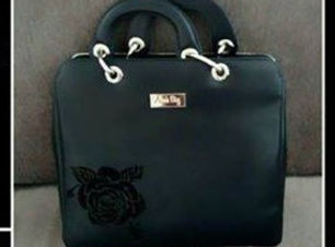 cartera%20rosa_edited.jpg