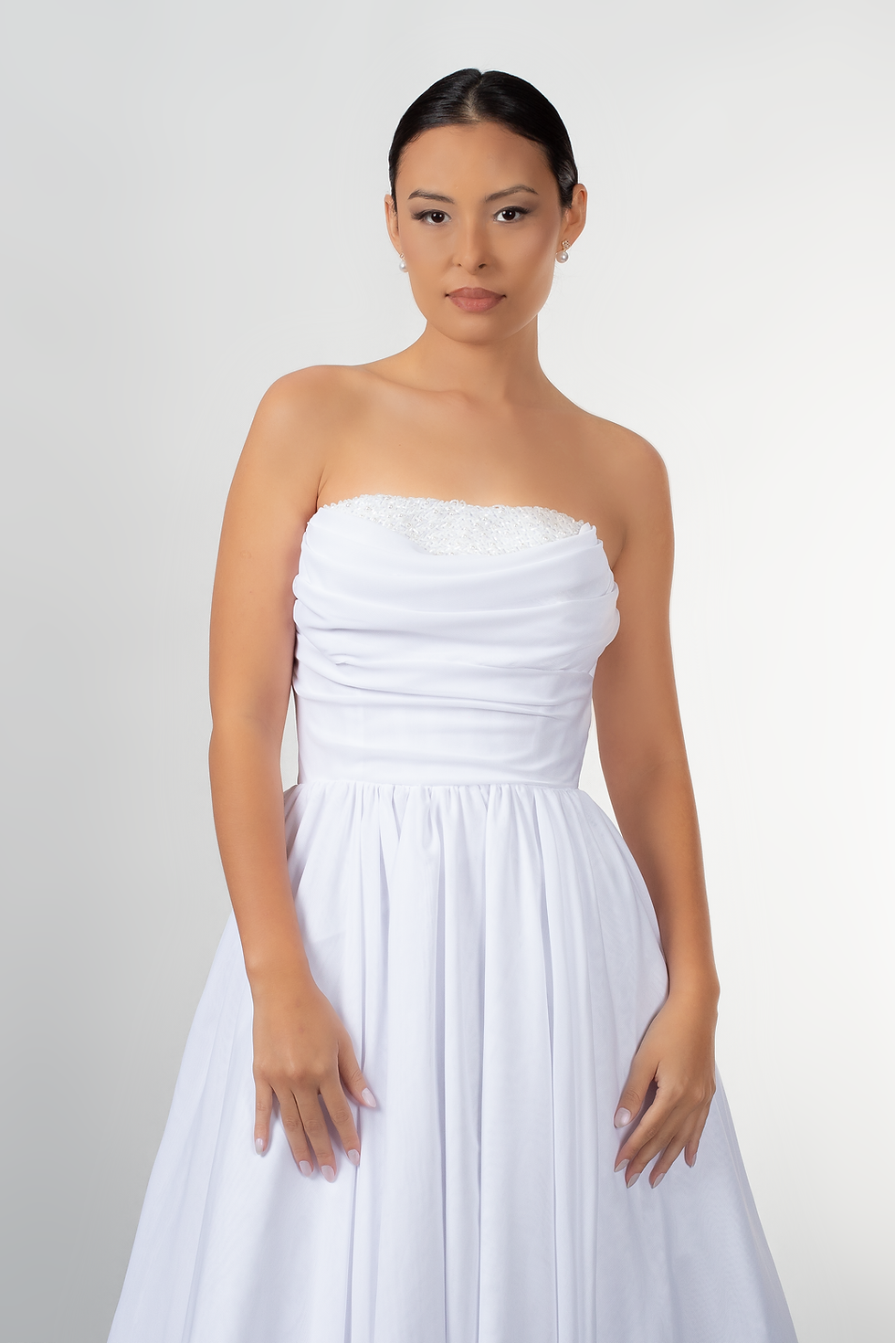 Miniatura: vestido-de-noiva-decote-bordado-a-mao-franzido-no-corpo-saia-franzida-fluida-daniela