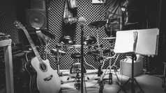 LIVE BANDS