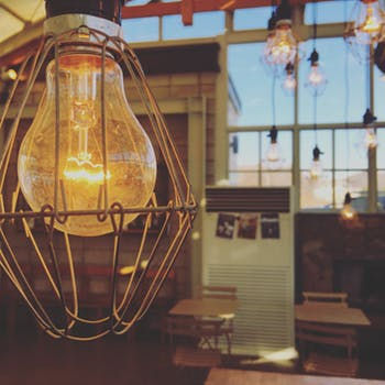 WIRE LIGHT FITTING
